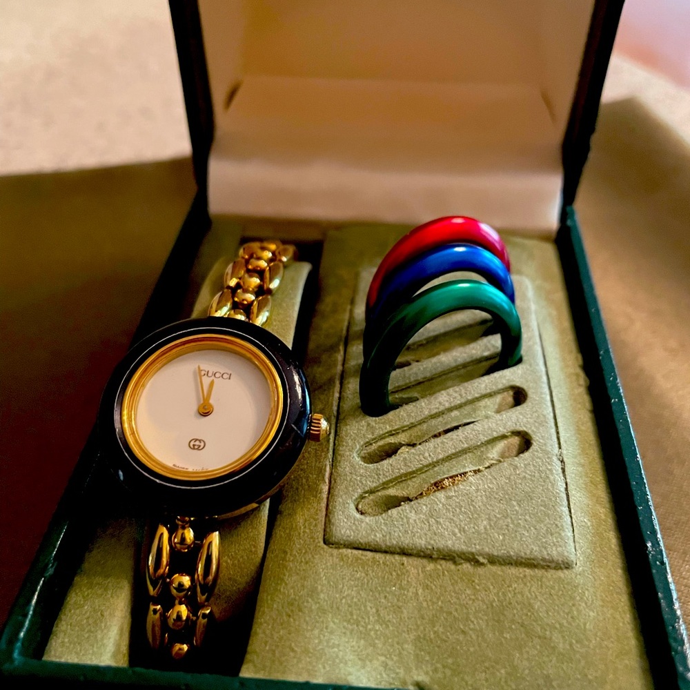 Gucci Vintage Watch with interchangeable bezels